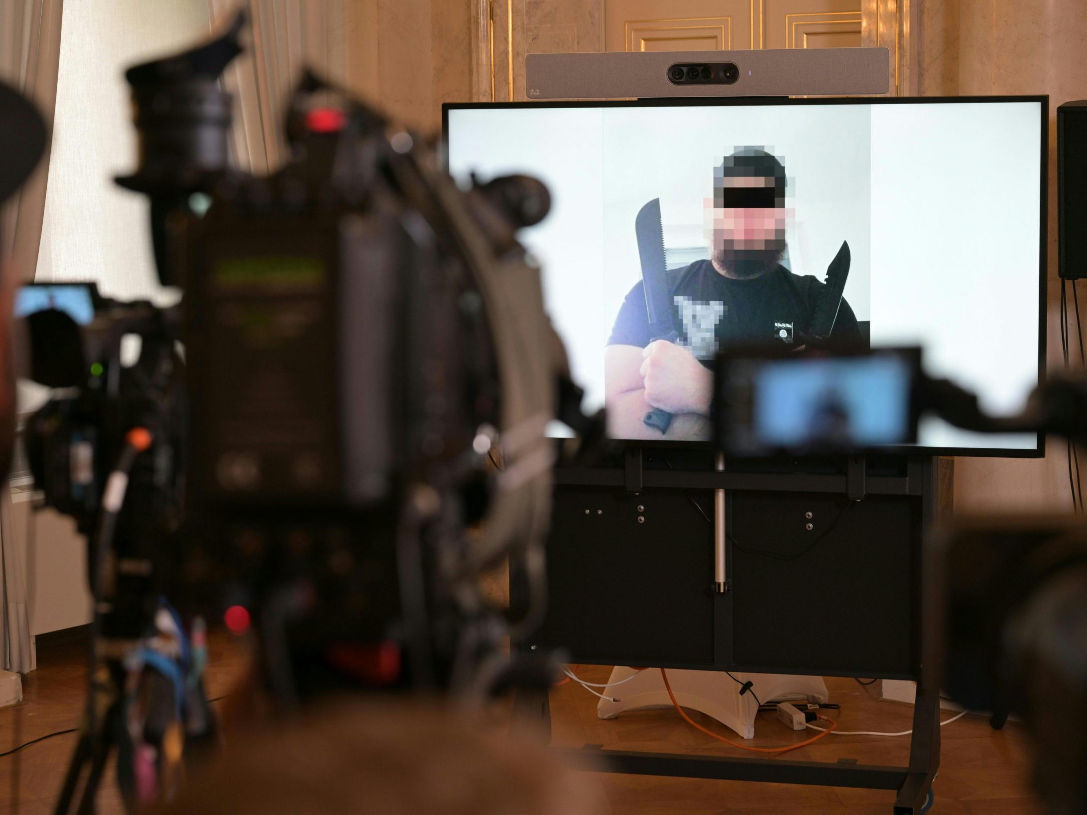 Die Hinweise auf den 19-Jährigen langten wesentlich kurzfristiger als bisher angenommen ein.