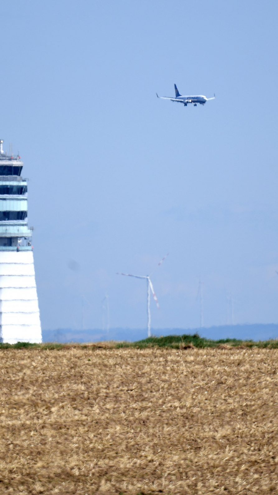 Die Flughafen Wien AG hat im ersten Halbjahr 2024 ein deutliches Plus bei Passagieren, Umsatz und Gewinn eingeflogen.