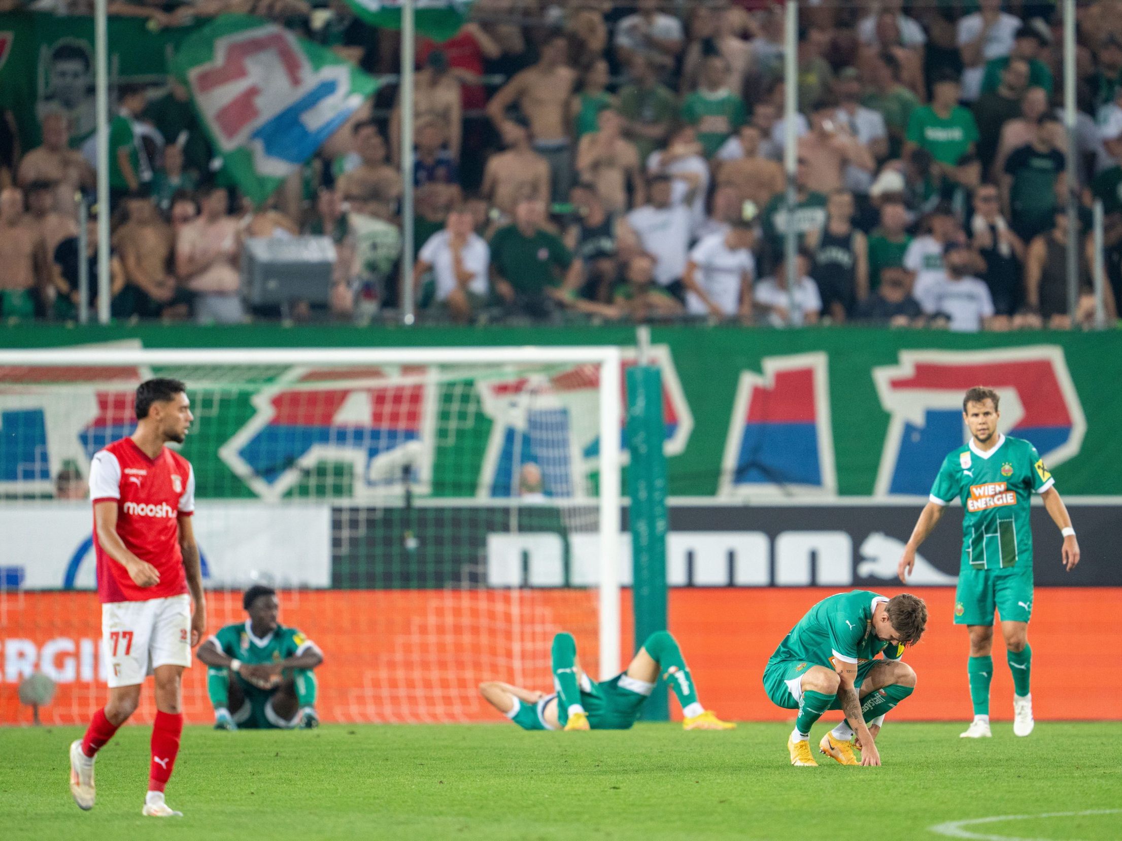 Die Hütteldorfer verschenkten eine 2:0-Führung gegen SC Braga. Die Hütteldorfer verschenkten eine 2:0-Führung gegen SC Braga.