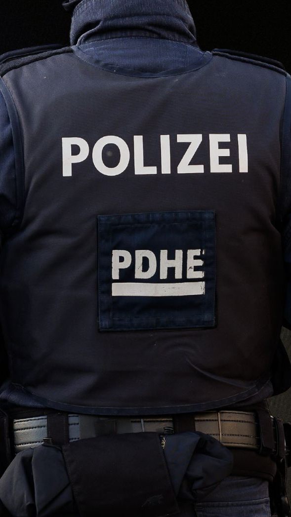 Die Steuerfahndung führte im ersten Halbjahr 56 Hausdurchsuchungen durch.