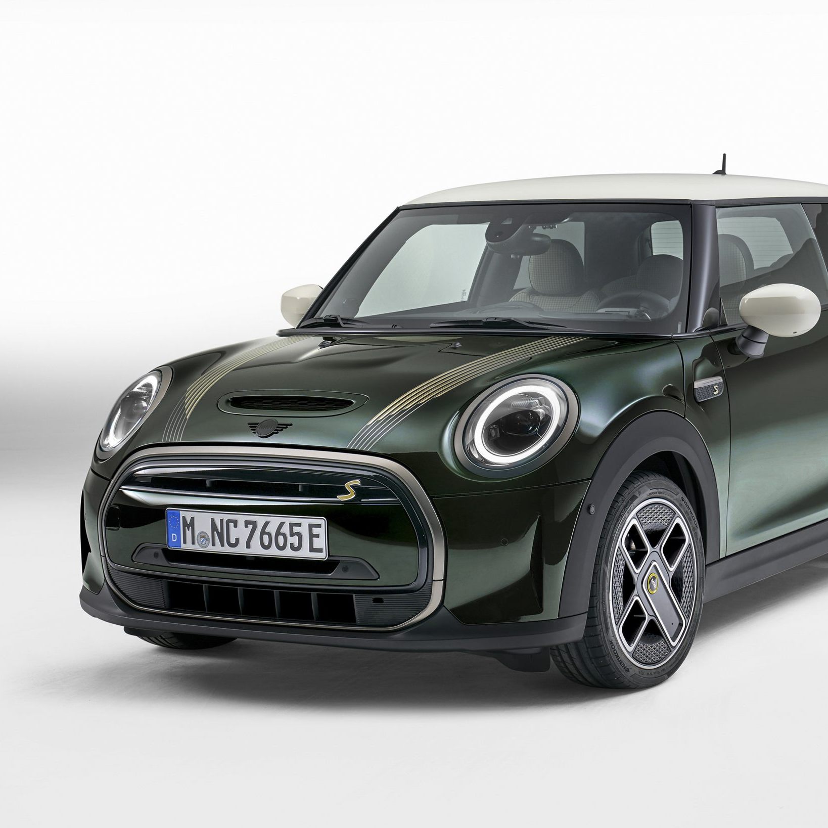 Aufgrund von Brandgefahr werden alle vollelektrischen Mini Cooper SE-Modelle weltweit zurückgerufen.