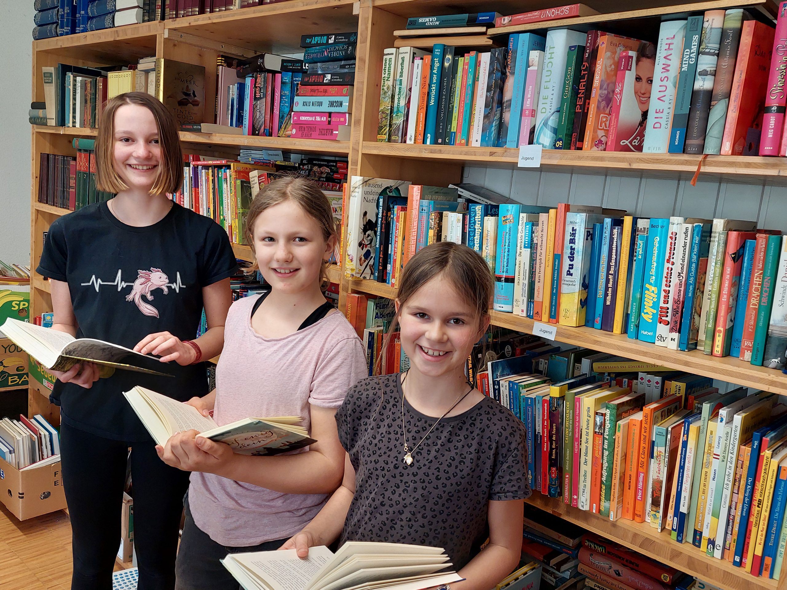 Im Austriahaus in Bregenz gibt es heute einen großen Bücherflohmarkt. Im Austriahaus in Bregenz gibt es heute einen großen Bücherflohmarkt.