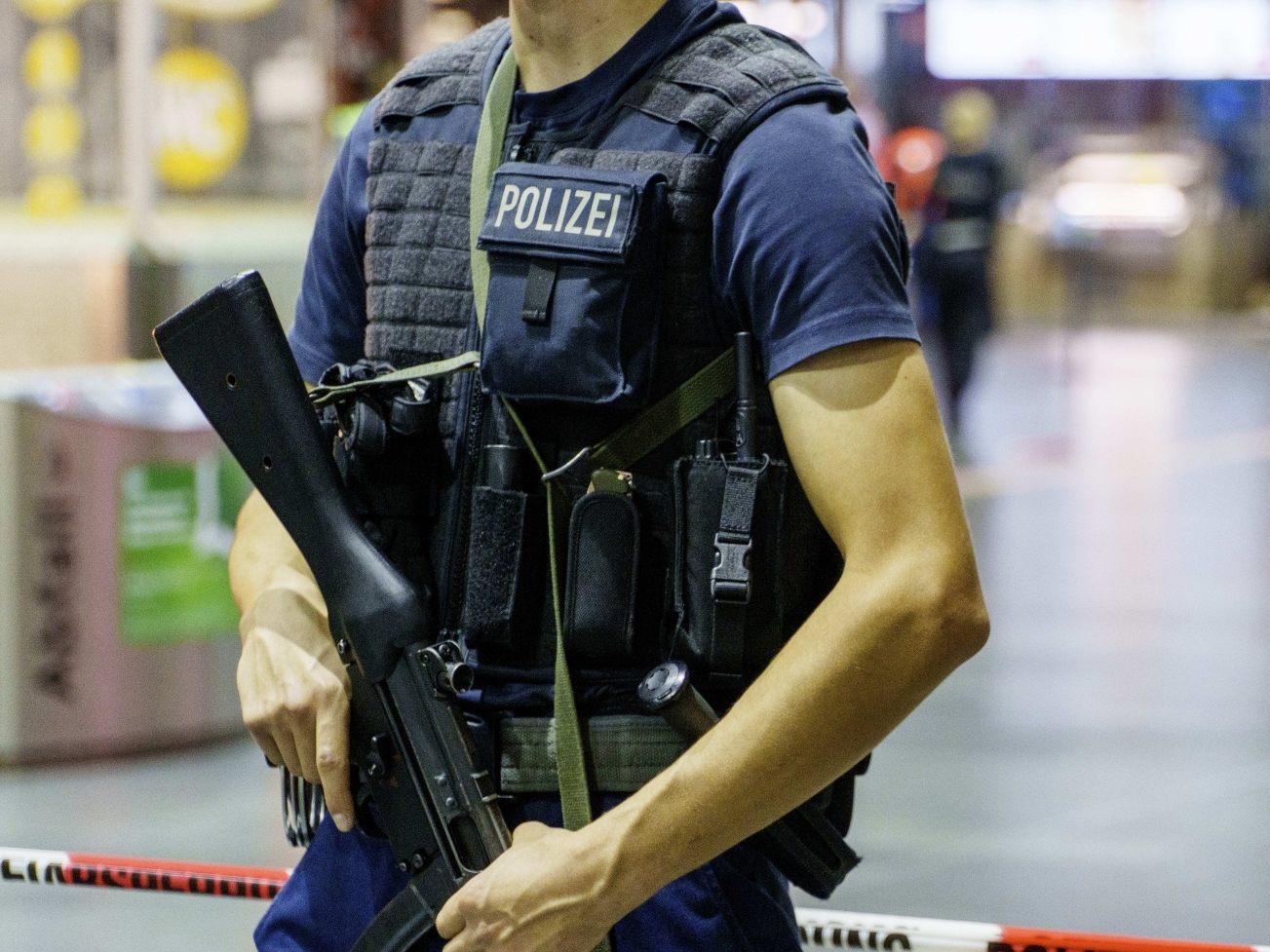 Hinweise auf Familienfehde nach Kopfschüssen im Hauptbahnhof. Hinweise auf Familienfehde nach Kopfschüssen im Hauptbahnhof.