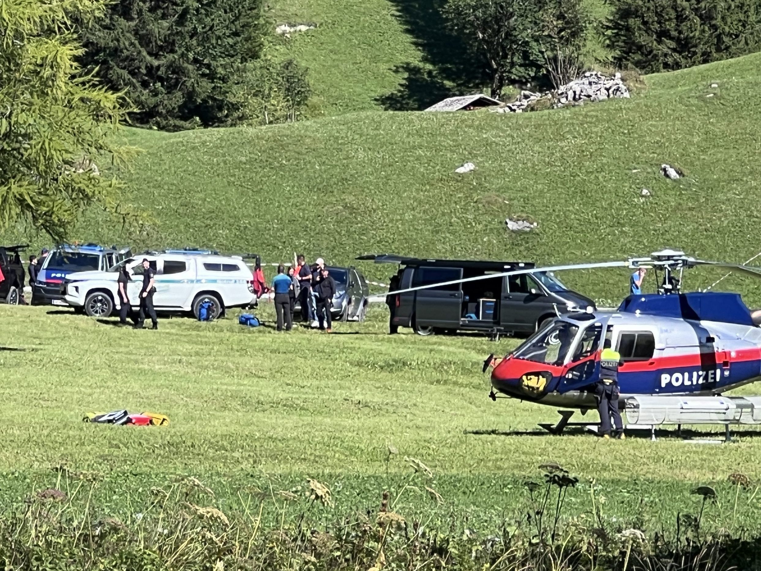 Erste Bilder der Bergungsarbeiten.