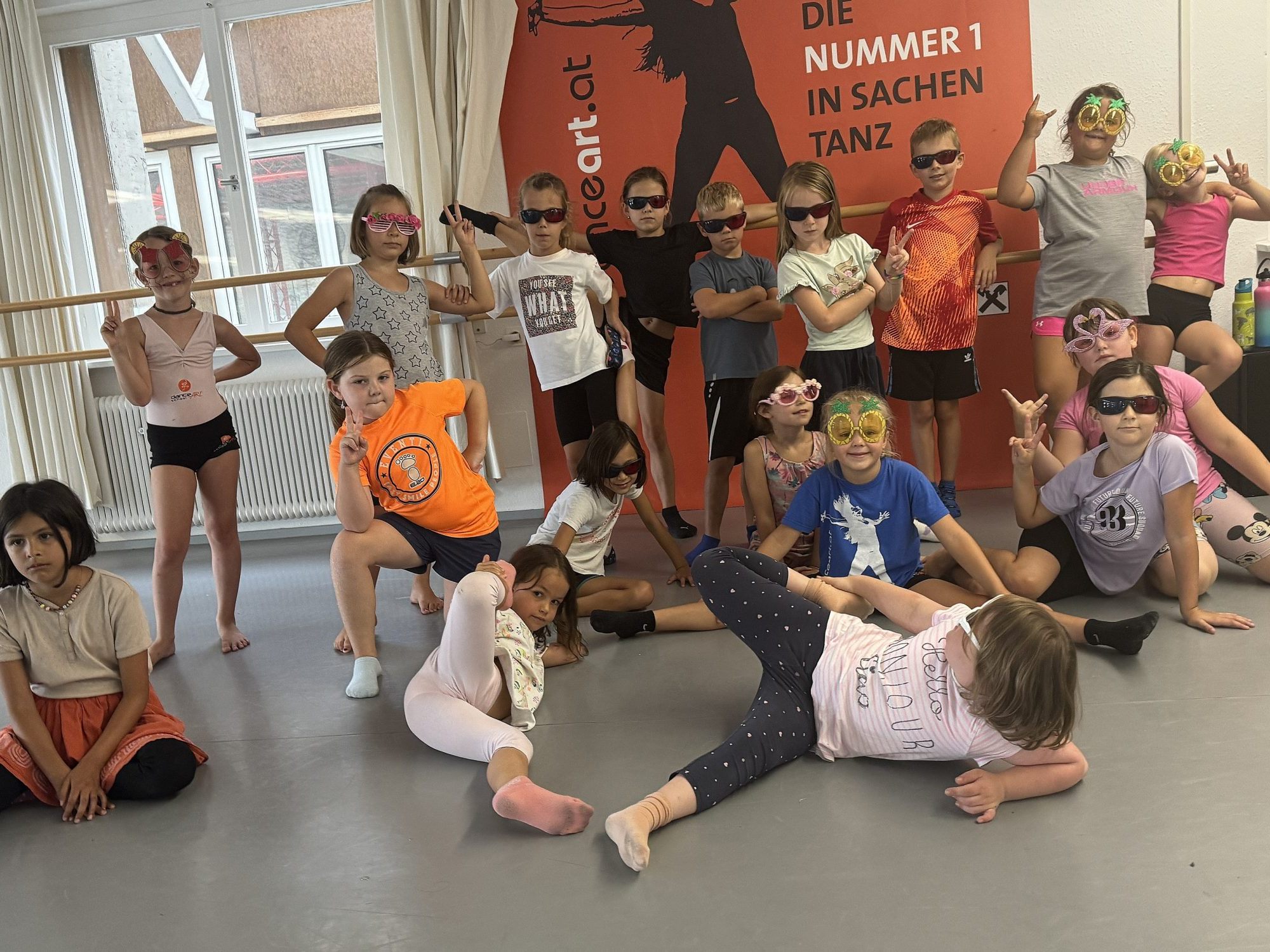 Die Kinder hatten im Camp eine Menge Spaß - miteinander und beim Tanzen. Die Kinder hatten im Camp eine Menge Spaß - miteinander und beim Tanzen.