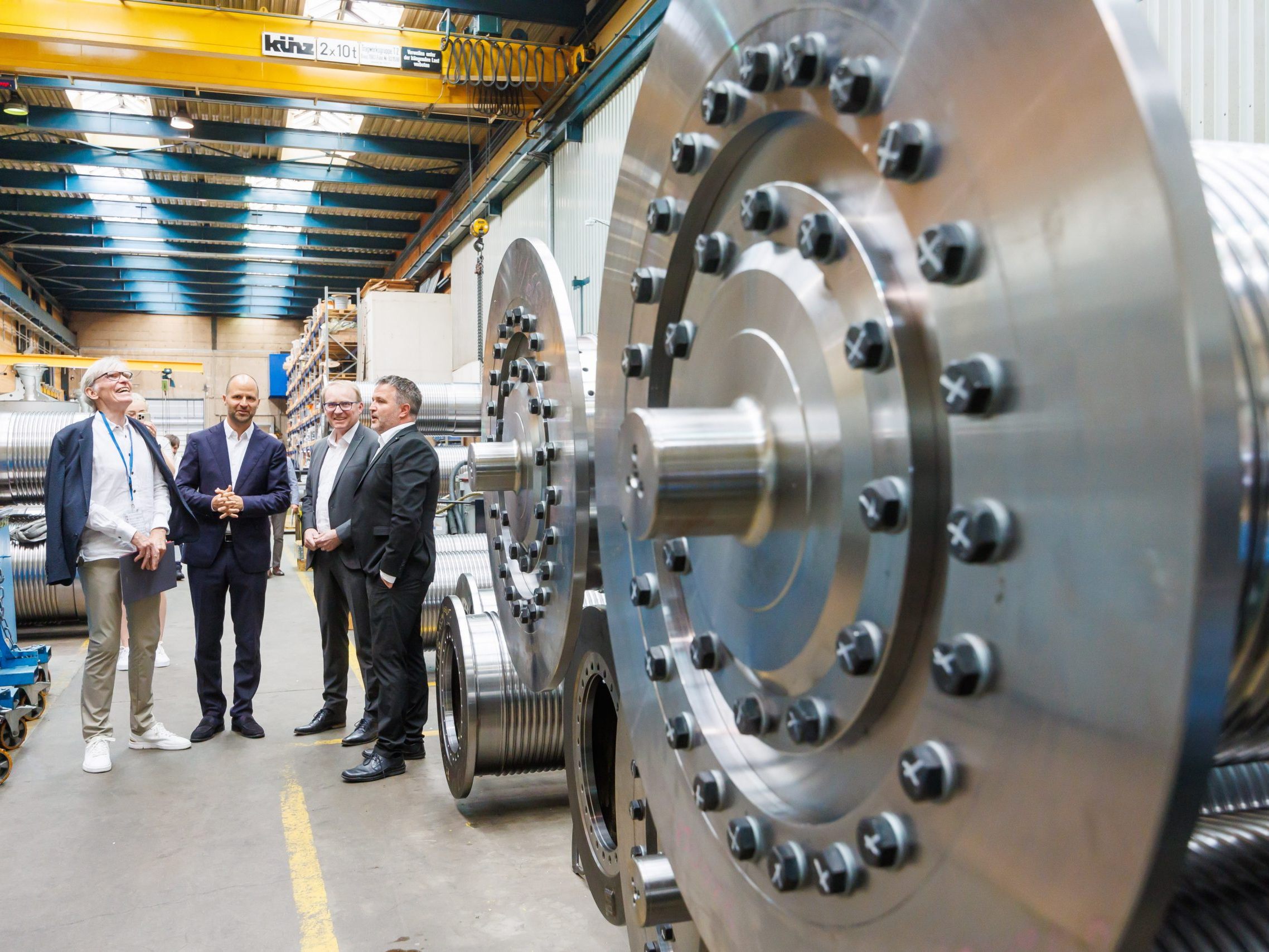 Künz wurde heuer von der Wirtschaftskammer Österreich mit dem Industrie-Exportpreis in Gold ausgezeichnet Künz wurde heuer von der Wirtschaftskammer Österreich mit dem Industrie-Exportpreis in Gold ausgezeichnet