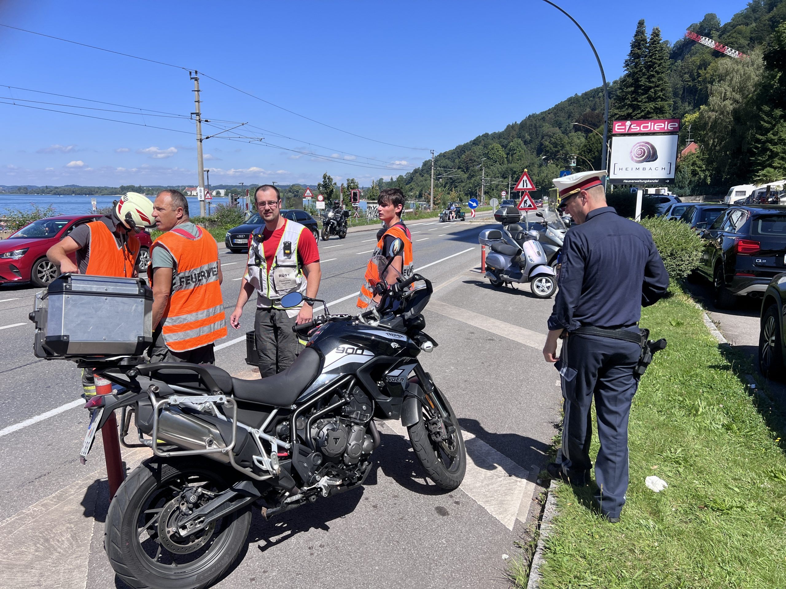 Der Lenker des Motorrads musste ins Krankenhaus. Der Lenker des Motorrads musste ins Krankenhaus.