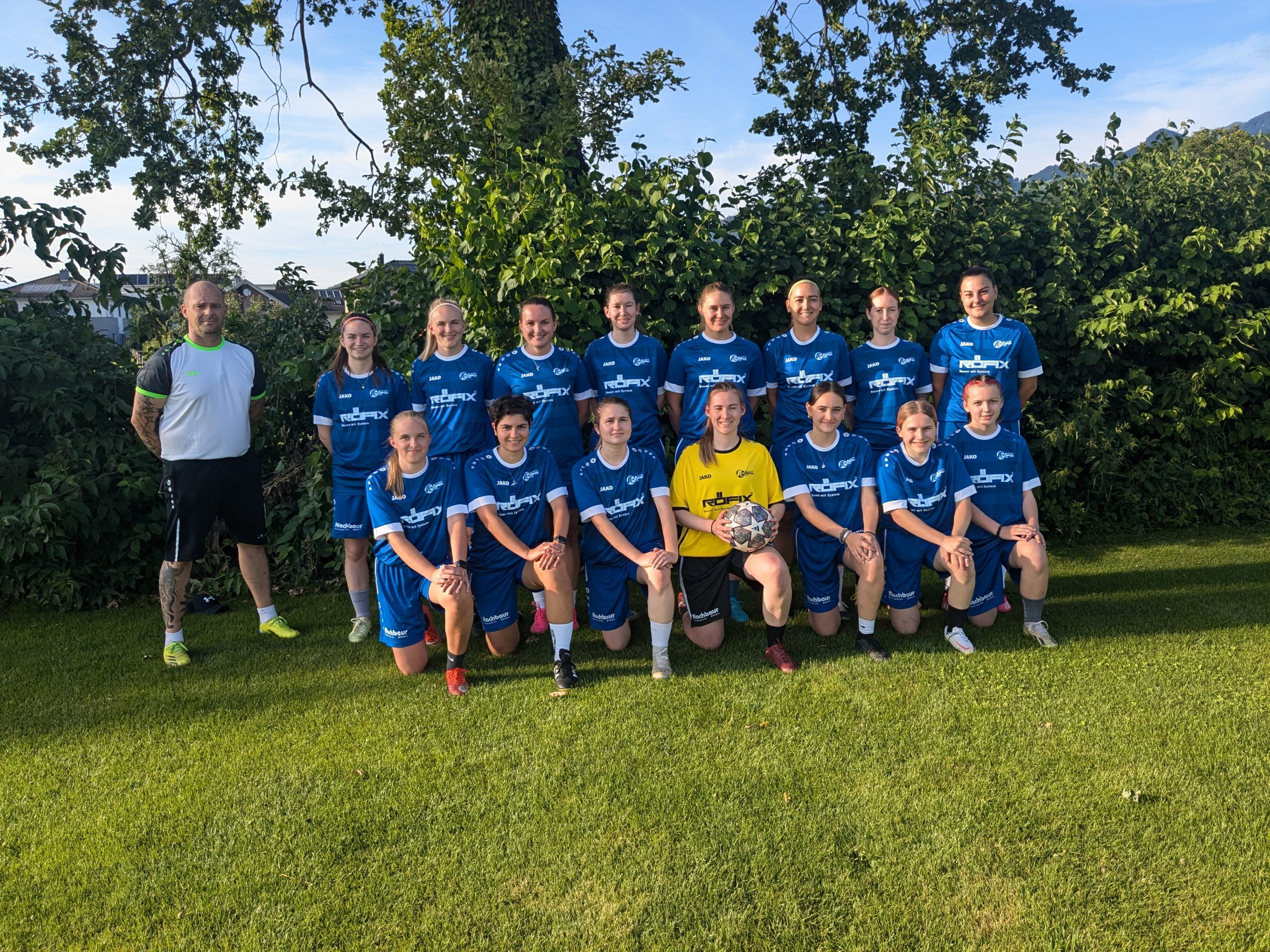 SC Röthis hat seit heuer wieder eine Frauenfußballmannschaft. SC Röthis hat seit heuer wieder eine Frauenfußballmannschaft.