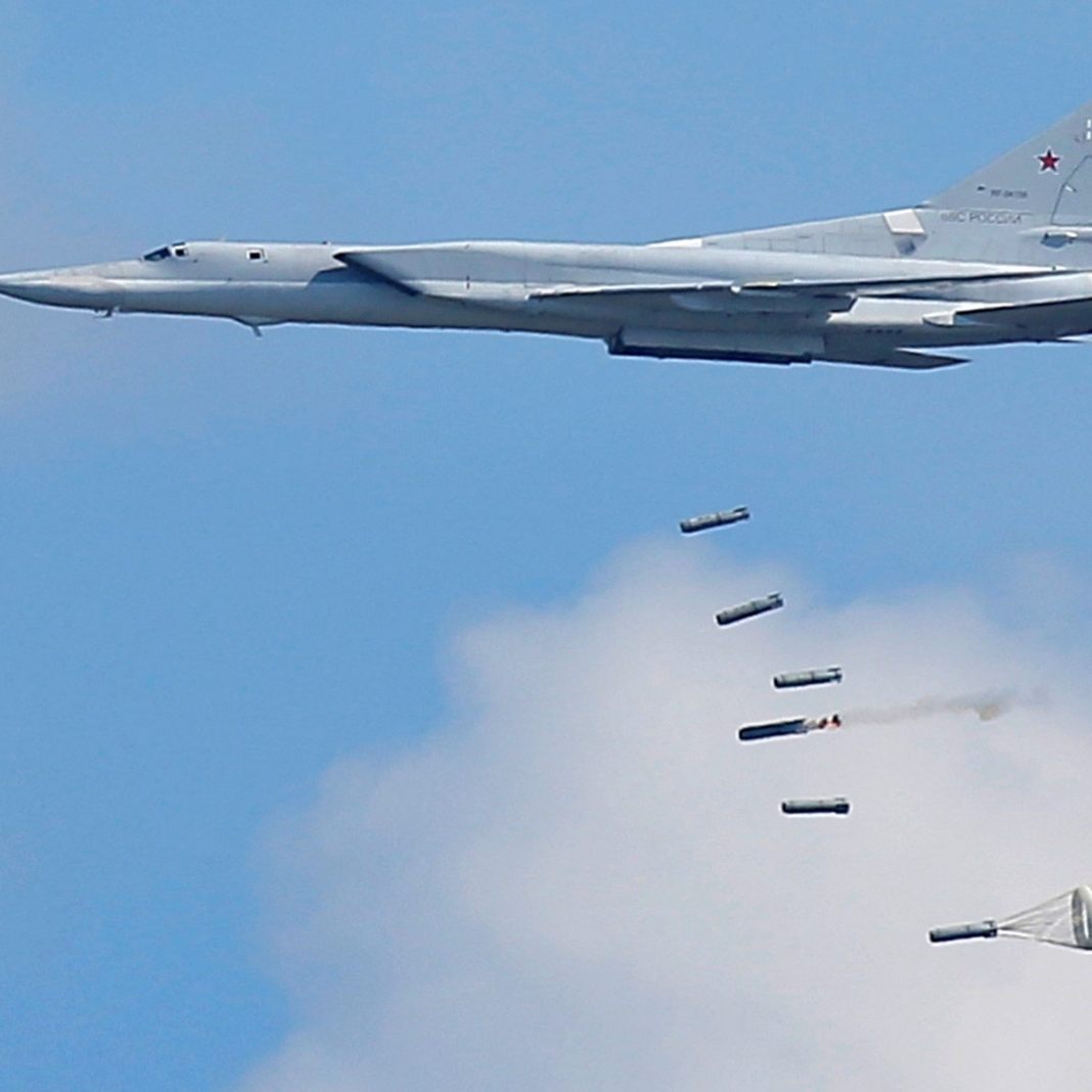 Der Bomber vom Typ Tu-22M3 soll bei einem Routineflug in der Nähe von Irkutsk abgestürzt sein.