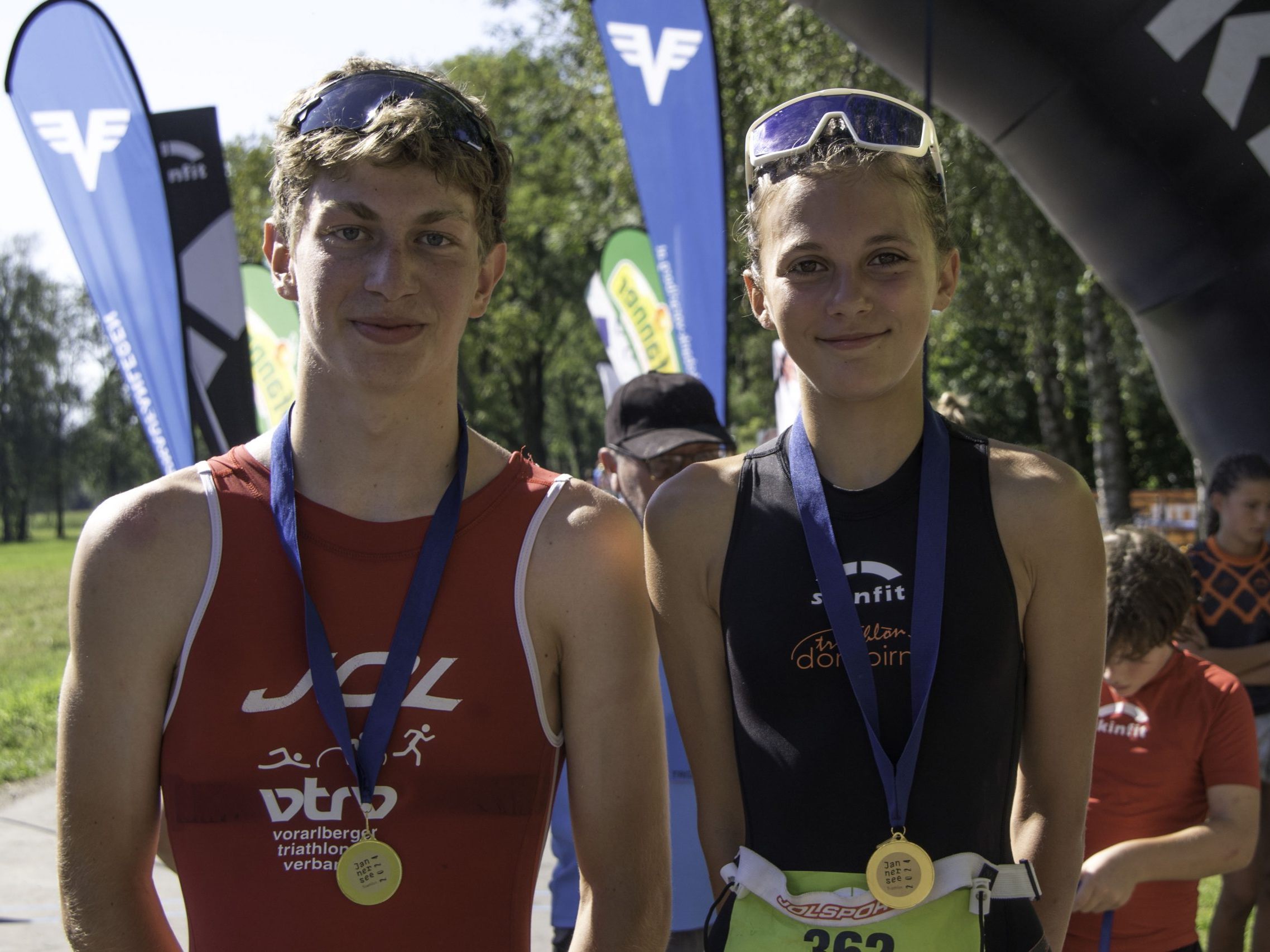 Raphael Künz und Luisa Katharina Marxgut kürten sich zun den Siegern der Nachwuchsmeisterschaften. Raphael Künz und Luisa Katharina Marxgut kürten sich zun den Siegern der Nachwuchsmeisterschaften.