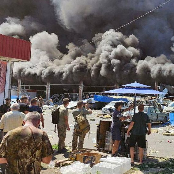 Der zerstörte Supermarkt in Kostjantyniwk