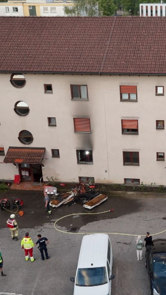 Schlafzimmerbrand in Dornbirn: Ein Verletzter durch Rauchgasvergiftung.