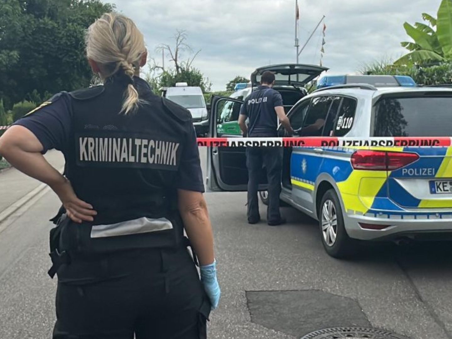 Die Frau wurde tot auf einem Privatgrundstück entdeckt.