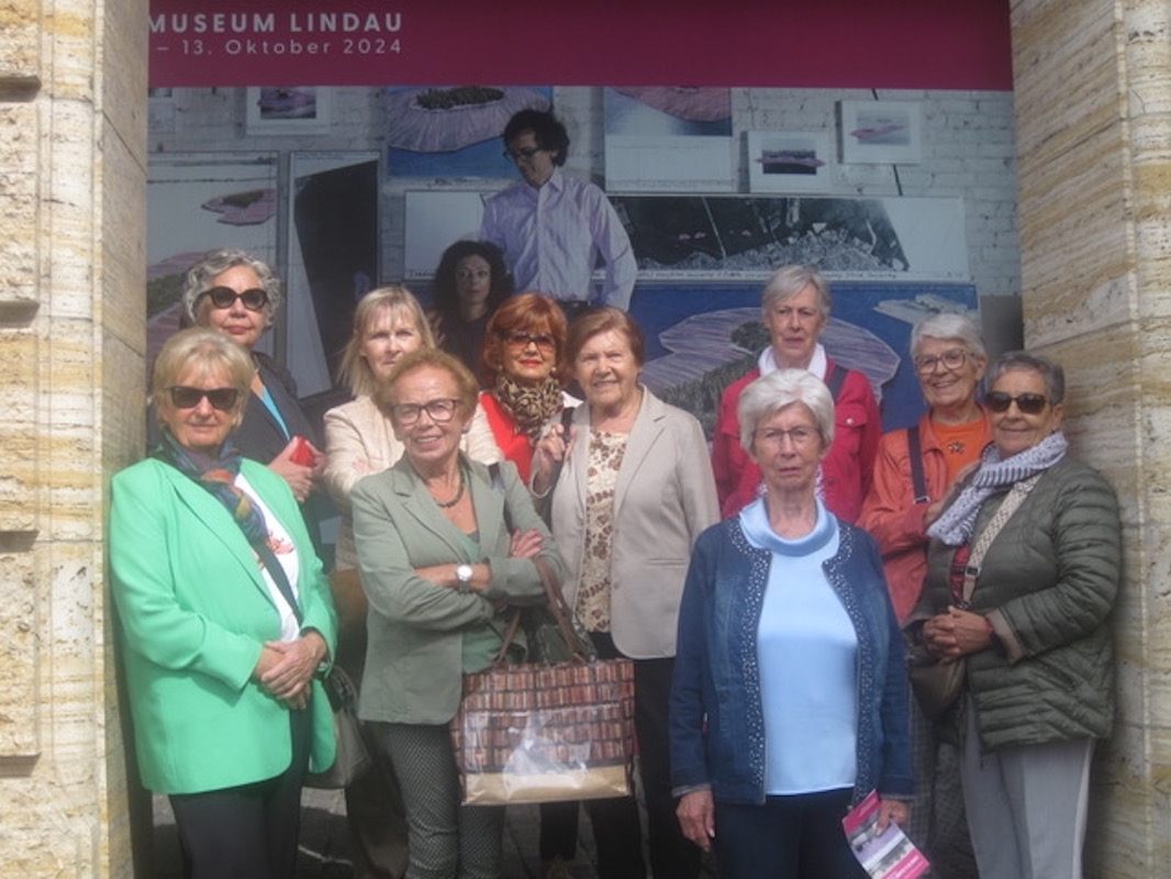 Ein Teil der kulturinteressierten Gruppe von V50plus Bregenz im Kunsthaus Lindau. Ein Teil der kulturinteressierten Gruppe von V50plus Bregenz im Kunsthaus Lindau.