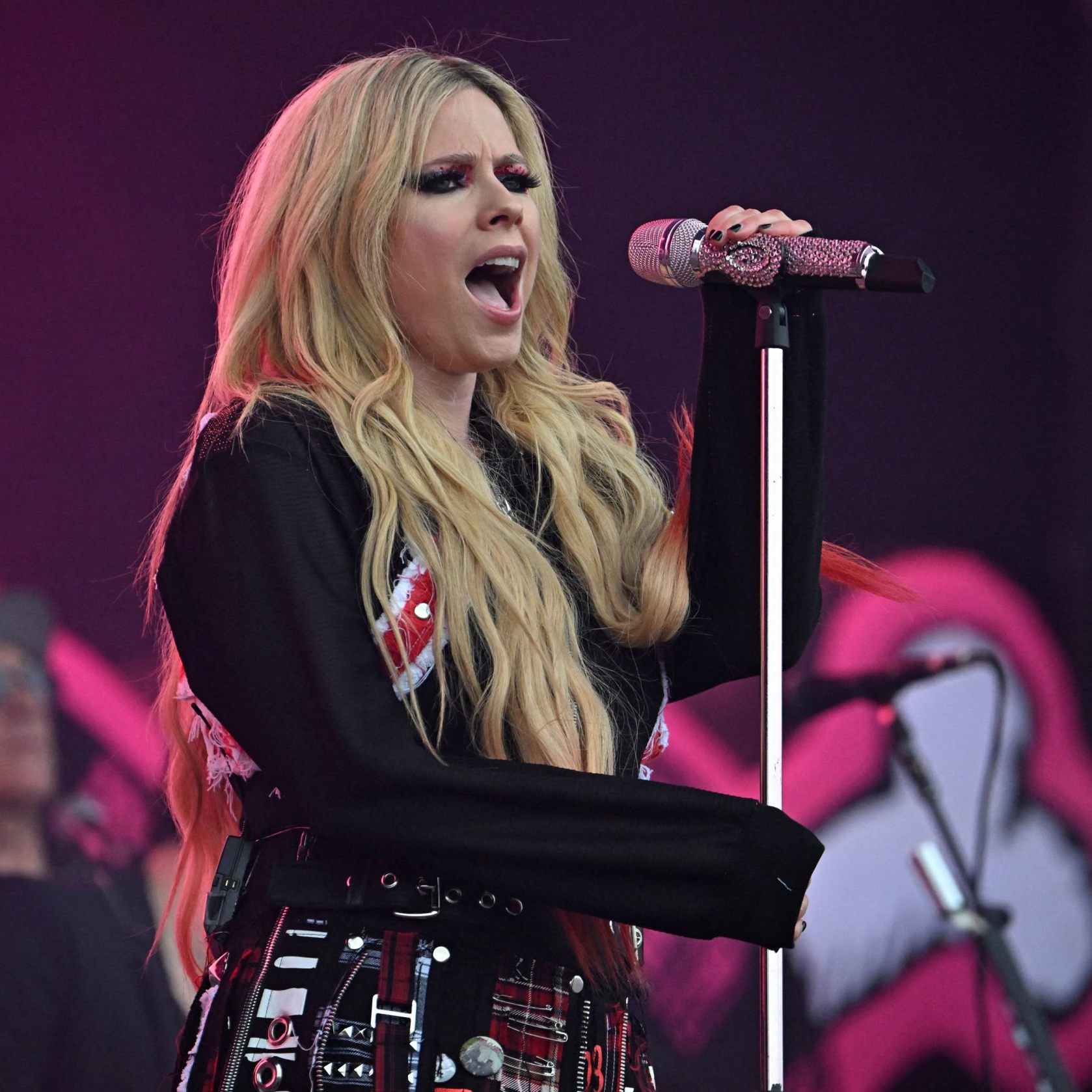 Avril Lavigne feiert ihren 40. Geburstag.