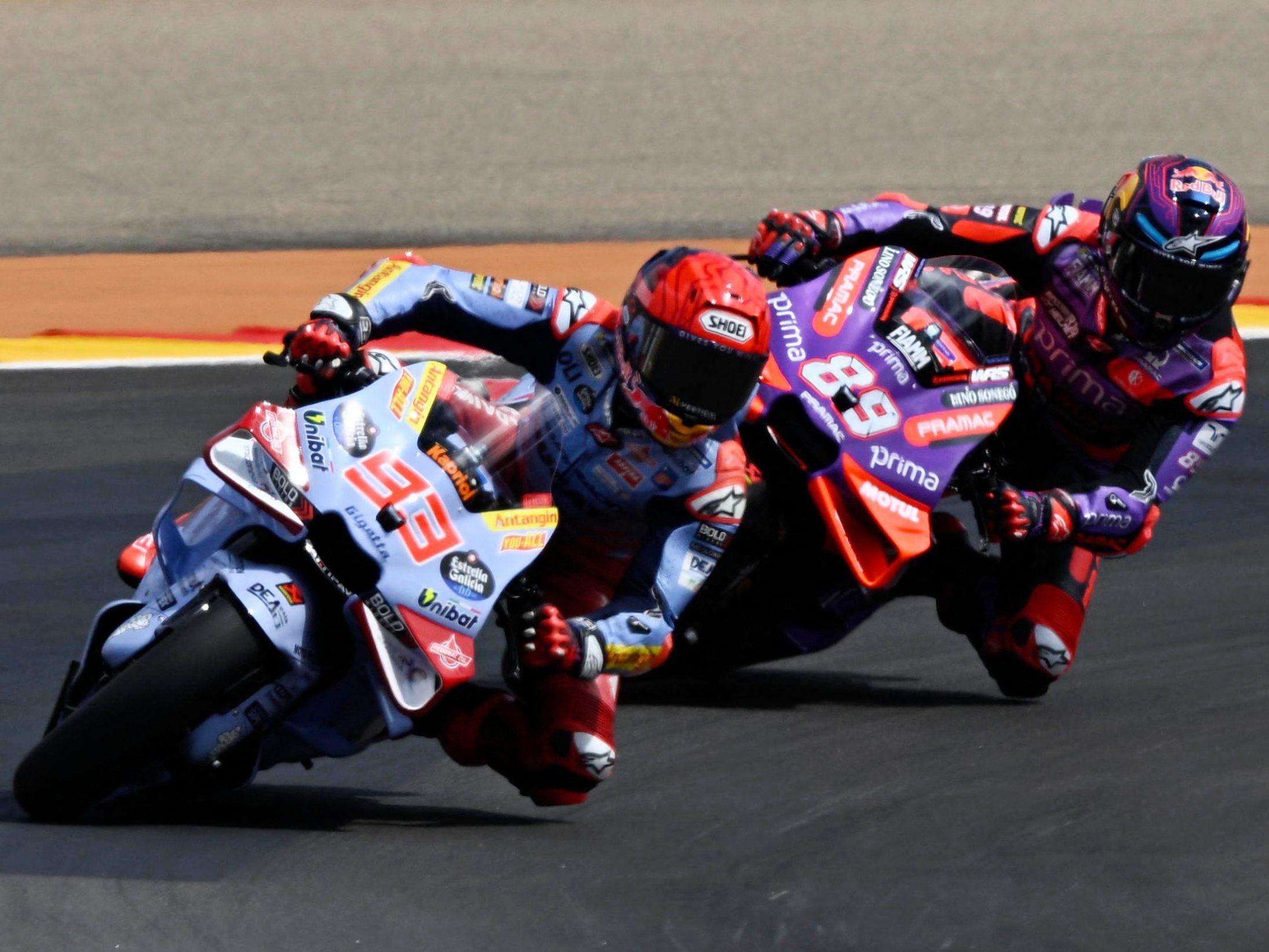 Marquez beim Sieg im gestrigen Sprint vor dem Leader in der WM, Jorge Martin.