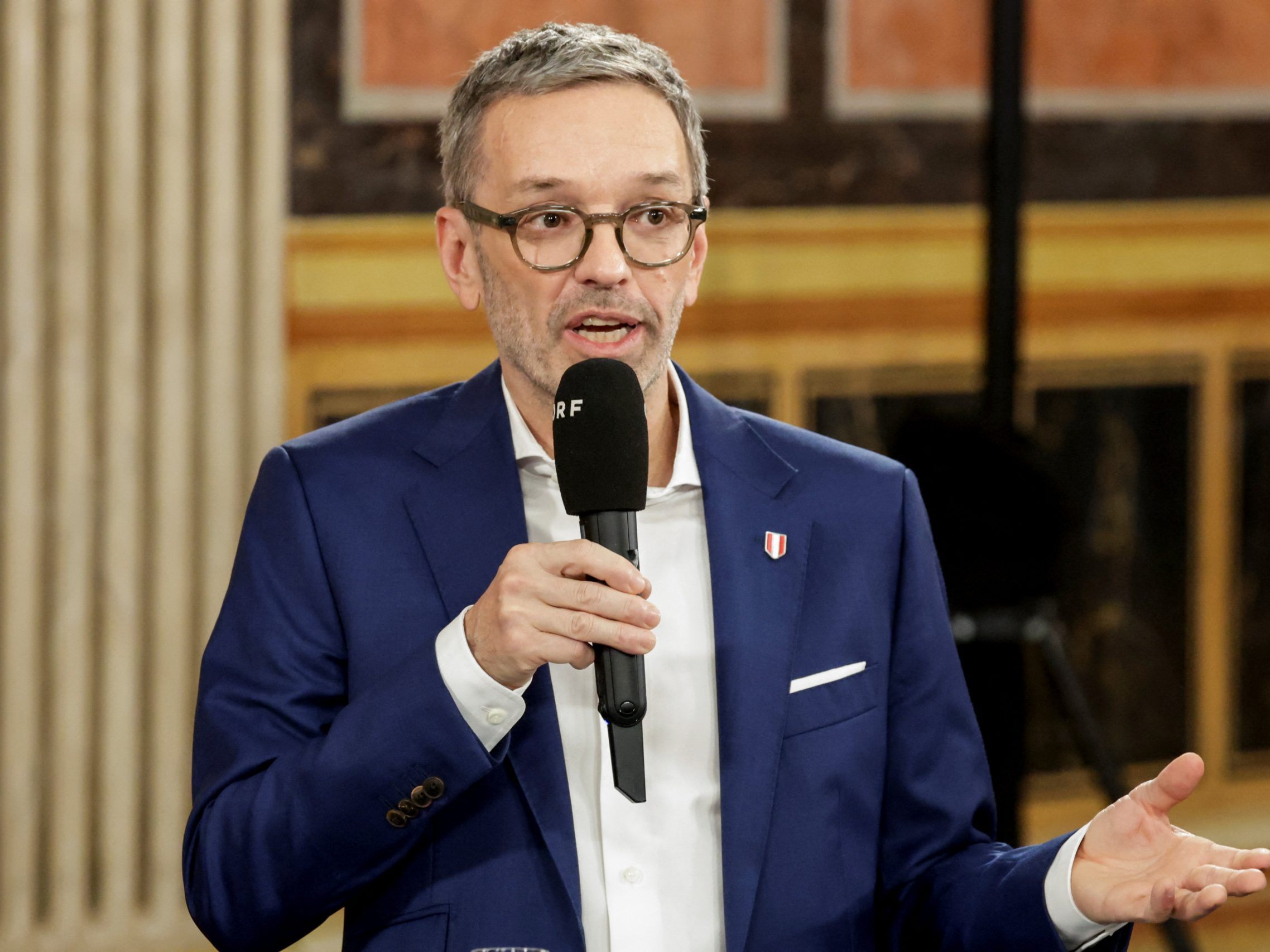 Kickl freute sich in einer ersten Reaktion über das historische Wahlergebnis für die FPÖ.