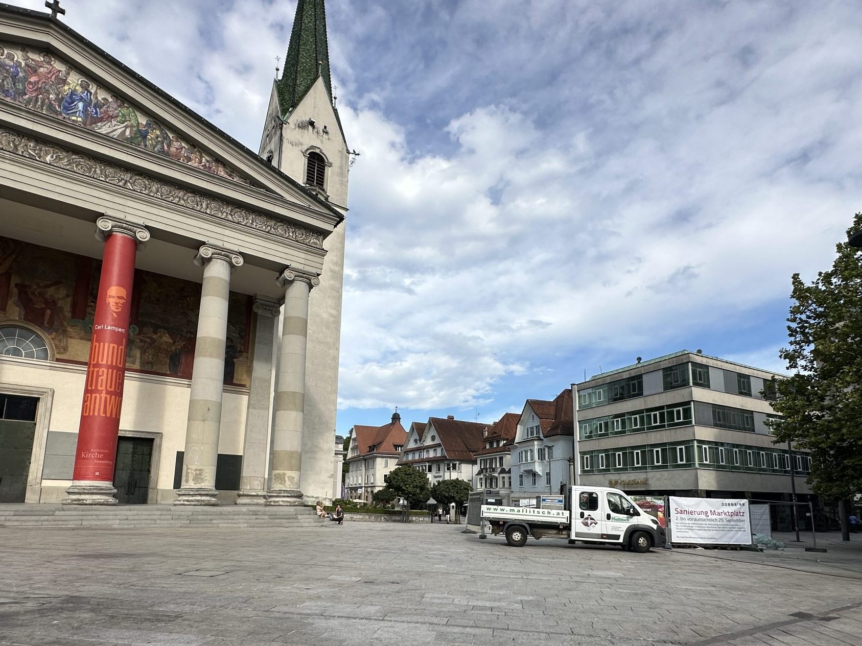 Die Marktplatzsanierung geht weiter. Die Marktplatzsanierung geht weiter.