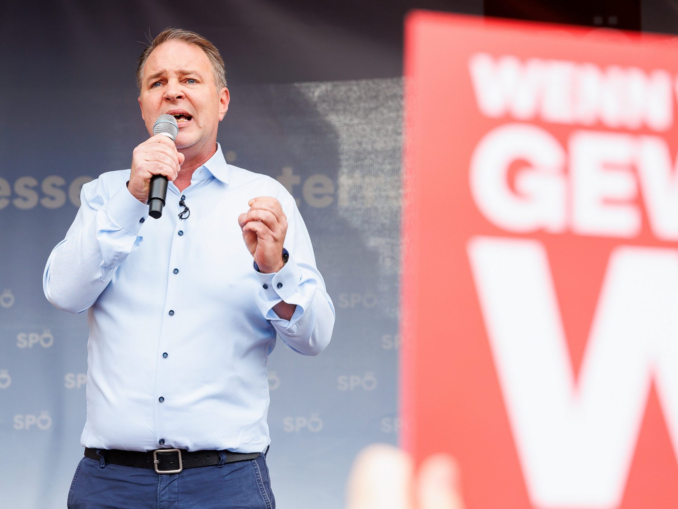 Zum Abschluss des Wahlkampfs gab es noch einmal eine Rede im Babler-Stil.