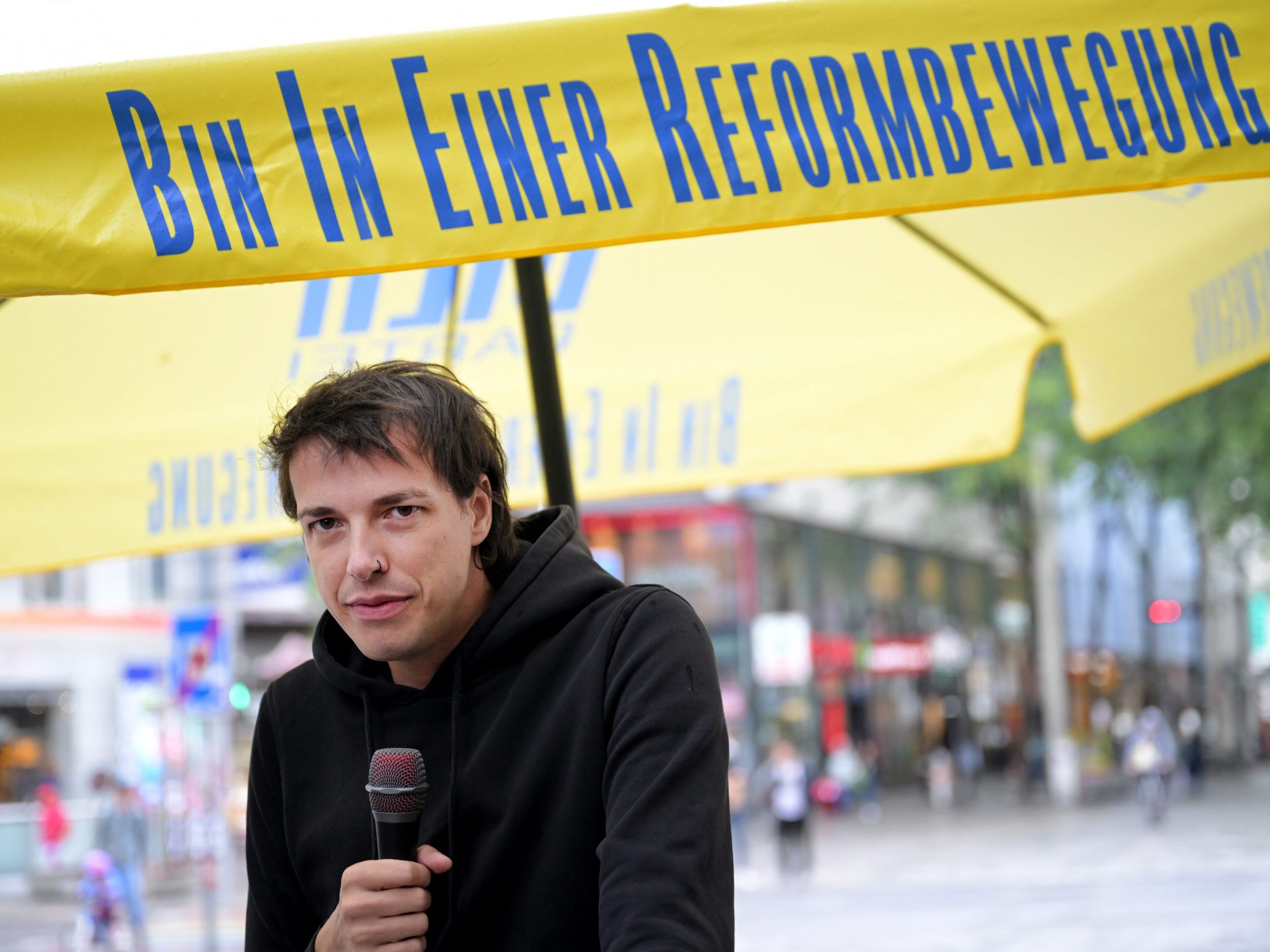 Im Fall eines Einzugs in den Nationalrat wäre Wlazny bereit, auch an Koalitionsverhandlungen teilzunehmen.