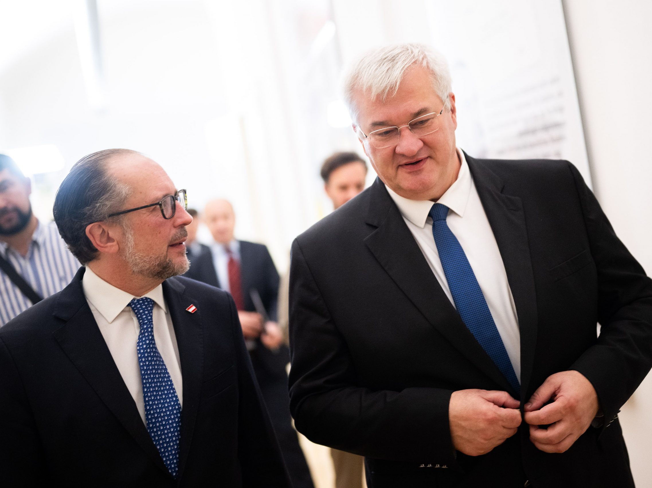 Schallenberg neben dem neuen Ukrainischen Außenminister Sybiha. Schallenberg neben dem neuen Ukrainischen Außenminister Sybiha.
