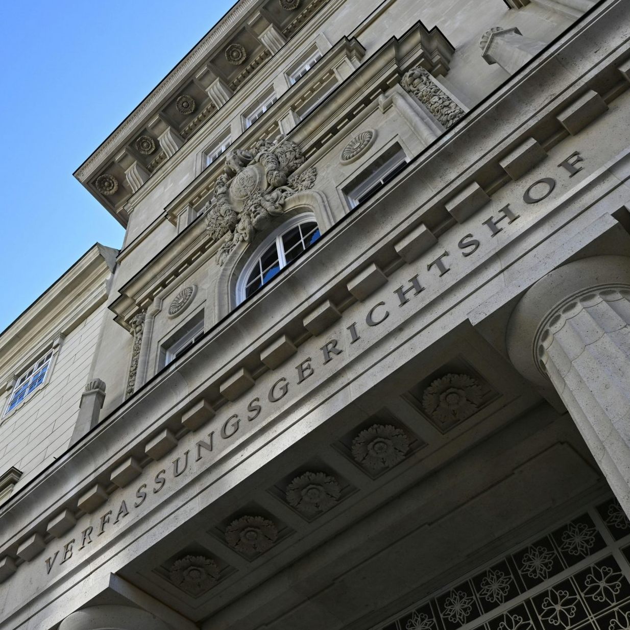 Der VfGH verhandelt erneut über mehrere Bestimmungen zur Sterbehilfe.