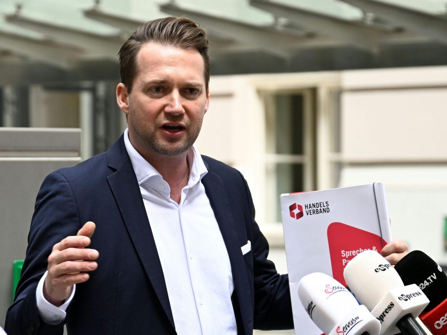 Handelsverband-Geschäftsführer Rainer Will sieht Handlungsbedarf im Bereich Bürokratie.