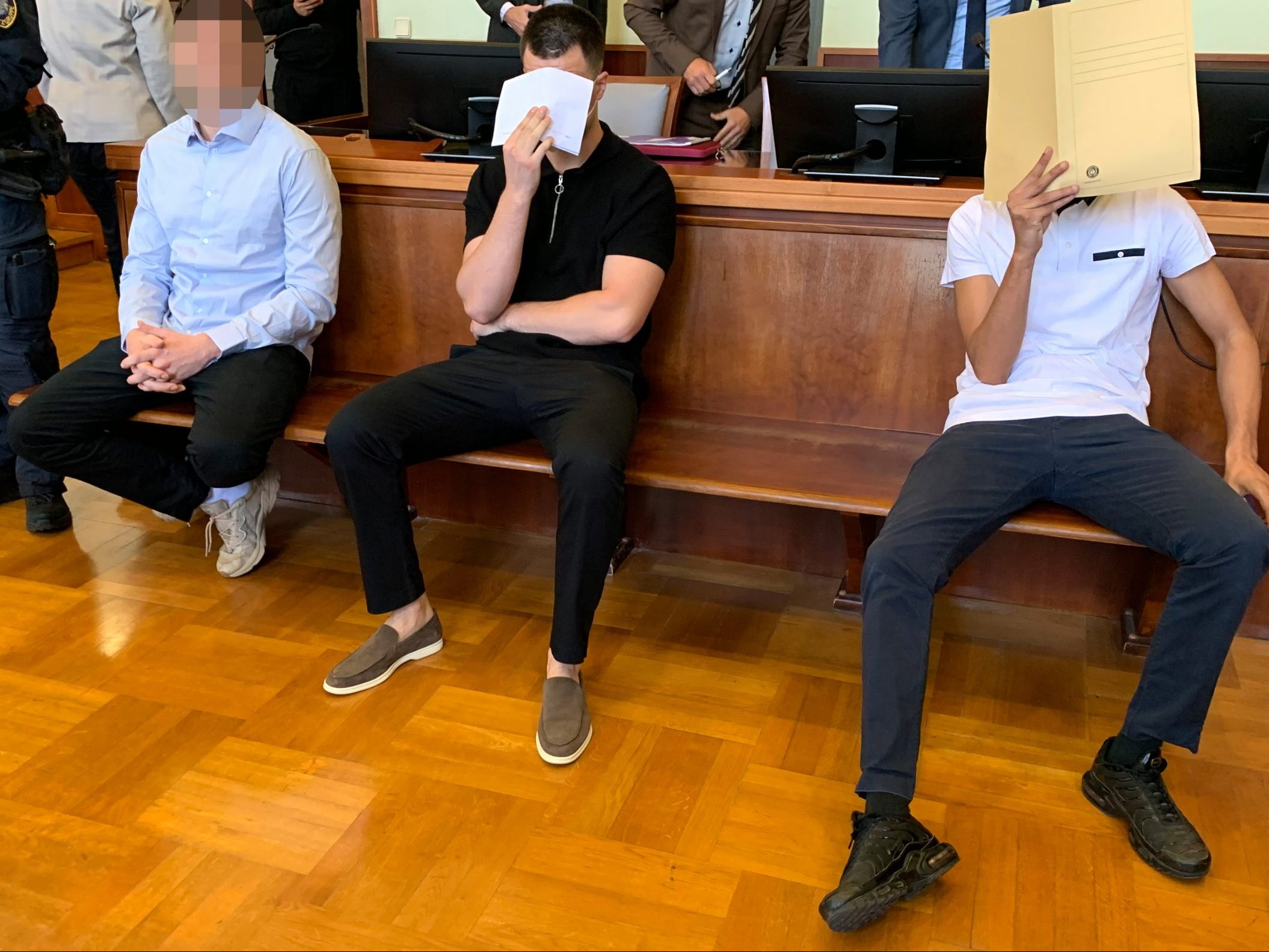 Am Donnerstag wird der Prozess fortgesetzt. Am Donnerstag wird der Prozess fortgesetzt.