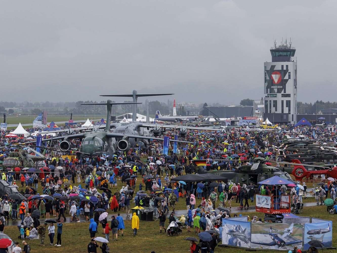 Am Freitag ging die Flugshow Airpower los.