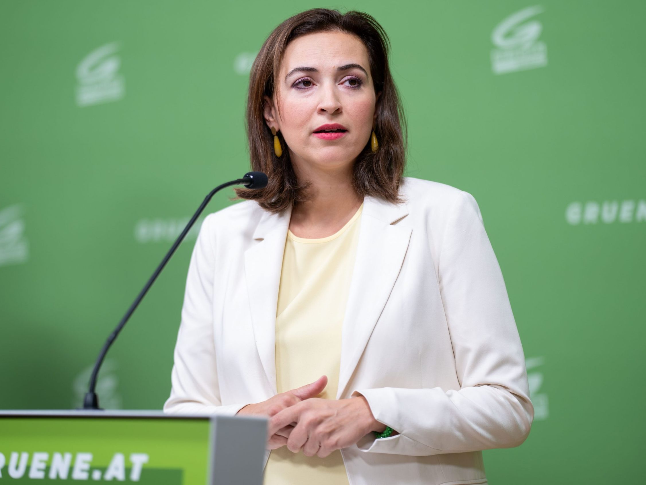 Die Grünen warnen vor einer Beschneidung von Frauenrechten.