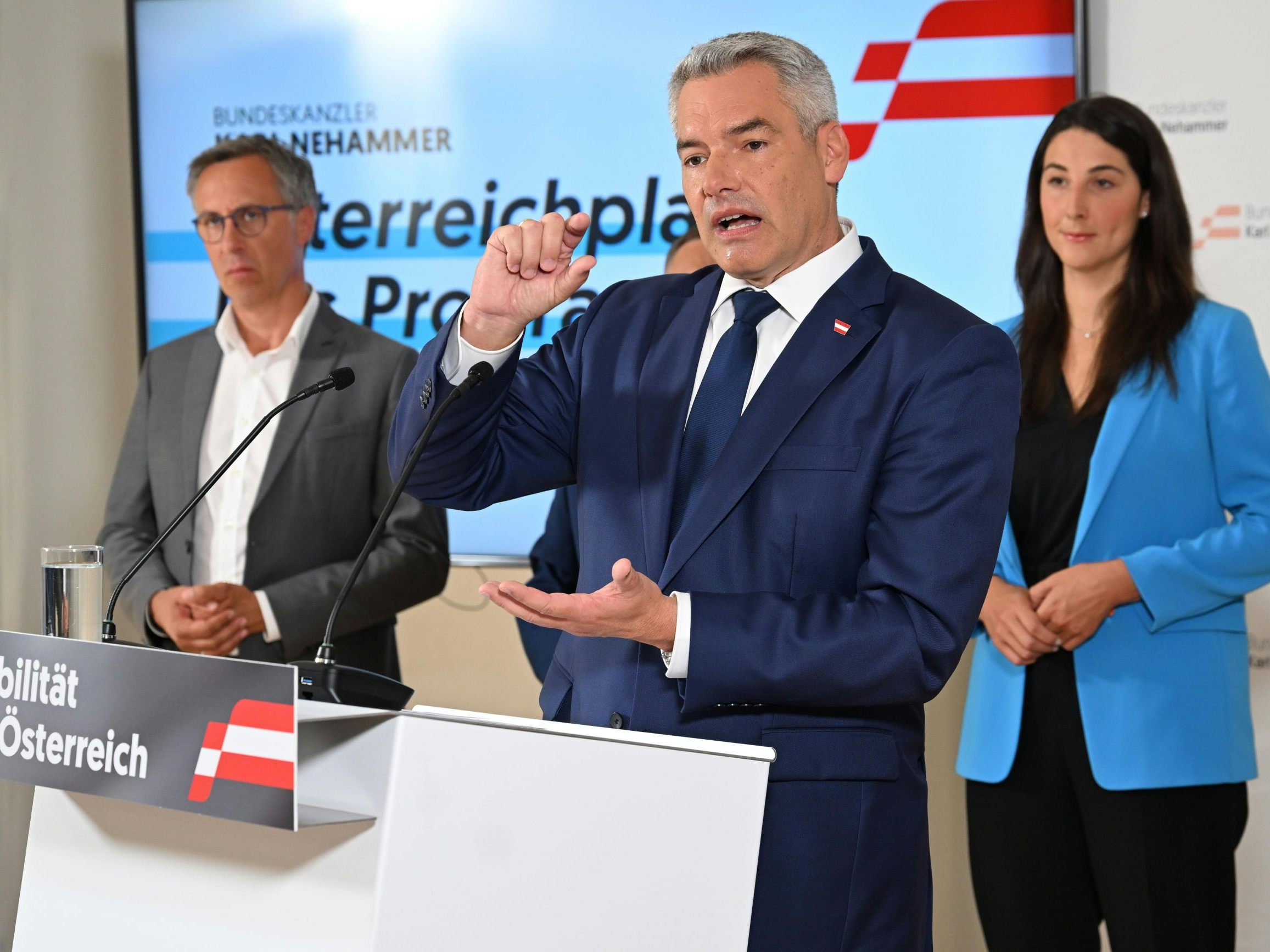 Die Nationalratswahl rückt immer näher. Der Donnerstag brachte die Vorstellung des ÖVP-Wahlprogramms. Die Nationalratswahl rückt immer näher. Der Donnerstag brachte die Vorstellung des ÖVP-Wahlprogramms.