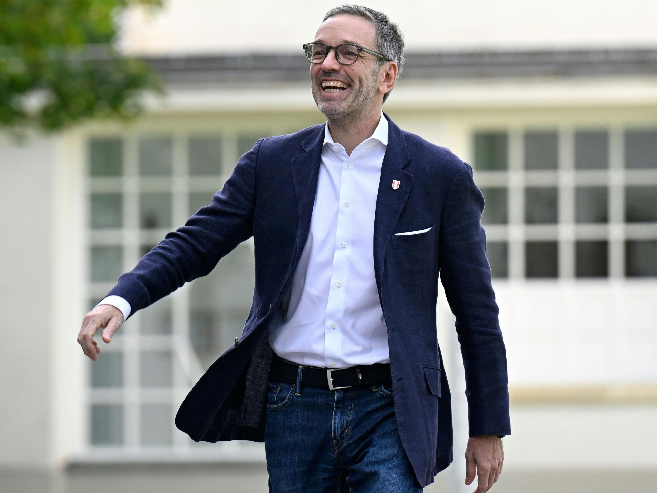 Herbert Kickl am Tag der Nationalratswahl. Seine Partei erhält Gratulationen aus dem Ausland.
