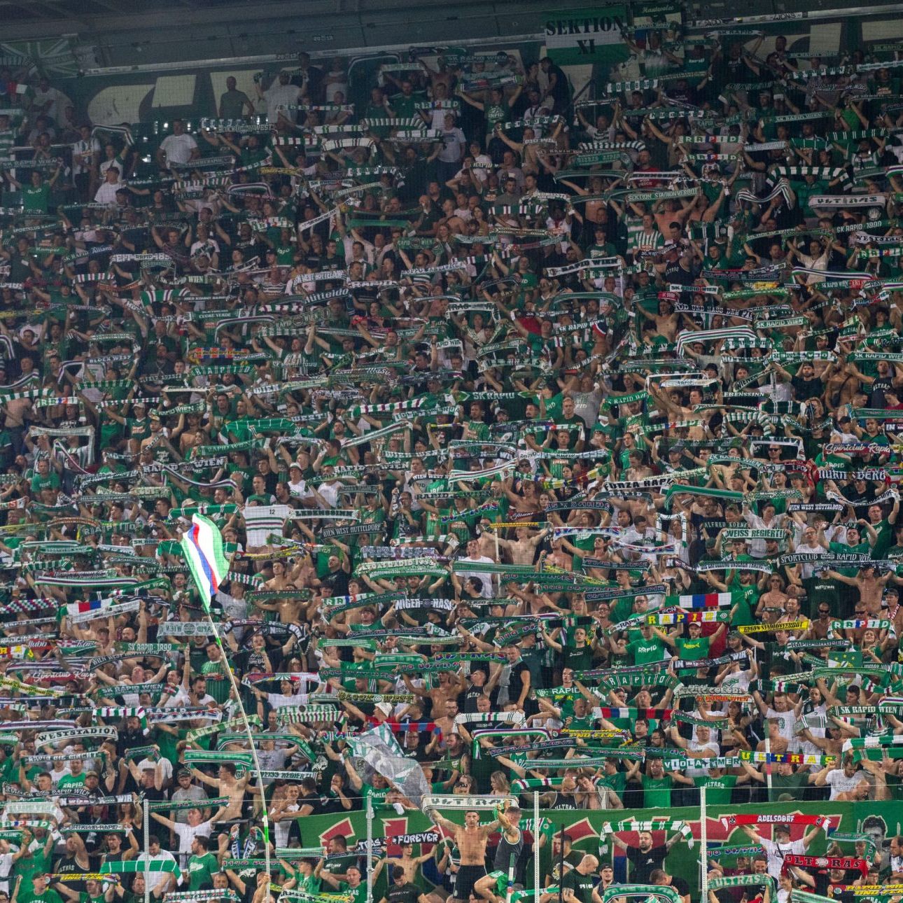 Rapid Fans müssen in der Conference League auswärts maximal 20 Euro pro Ticket zahlen.