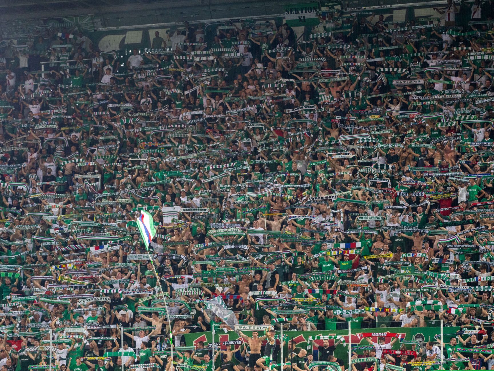 Rapid Fans müssen in der Conference League auswärts maximal 20 Euro pro Ticket zahlen.