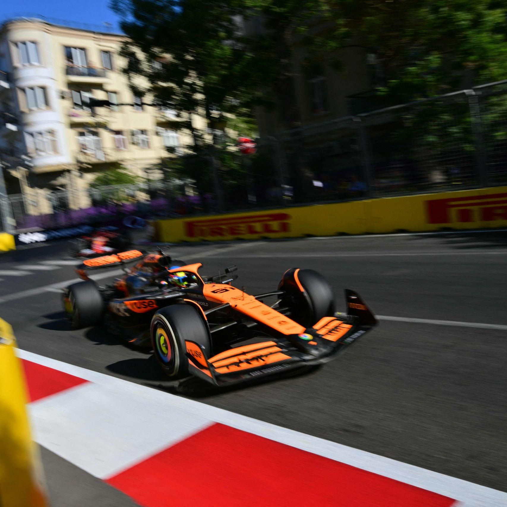 Später Crash zwischen Perez und Sainz - McLaren übernahm Führung in Konstrukteurswertung