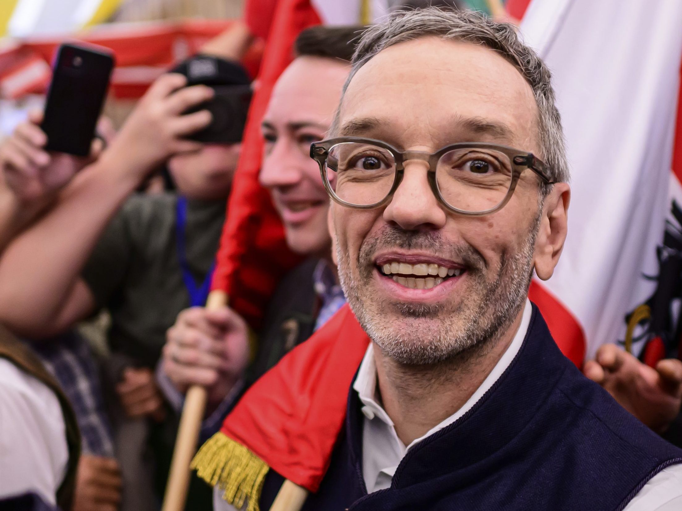 Kickl machte auch klar, dass es keine FPÖ in einer Regierung ohne ihn an der Spitze geben werde. Kickl machte auch klar, dass es keine FPÖ in einer Regierung ohne ihn an der Spitze geben werde.