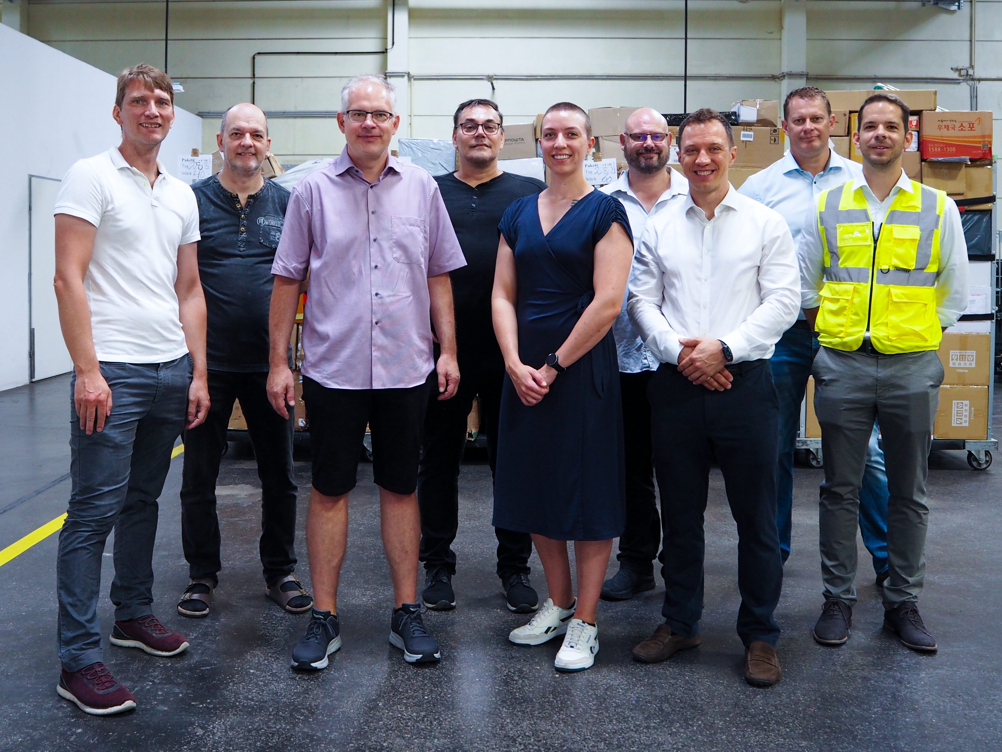 Die Proben fanden sich in 50 Sendungen im Postverteilerzentrum Inzersdorf, die als Nahrungsergänzungsmittel über das Internet nach Österreich verkauft und geliefert wurden.