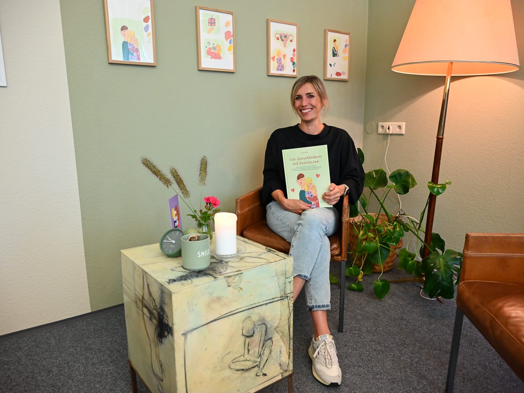 Die Psychologin und angehende Psychotherapeutin Julia König (39) berät Paare bei unerfülltem Kinderwunsch und zeigt Alternativen auf. Die Psychologin und angehende Psychotherapeutin Julia König (39) berät Paare bei unerfülltem Kinderwunsch und zeigt Alternativen auf.