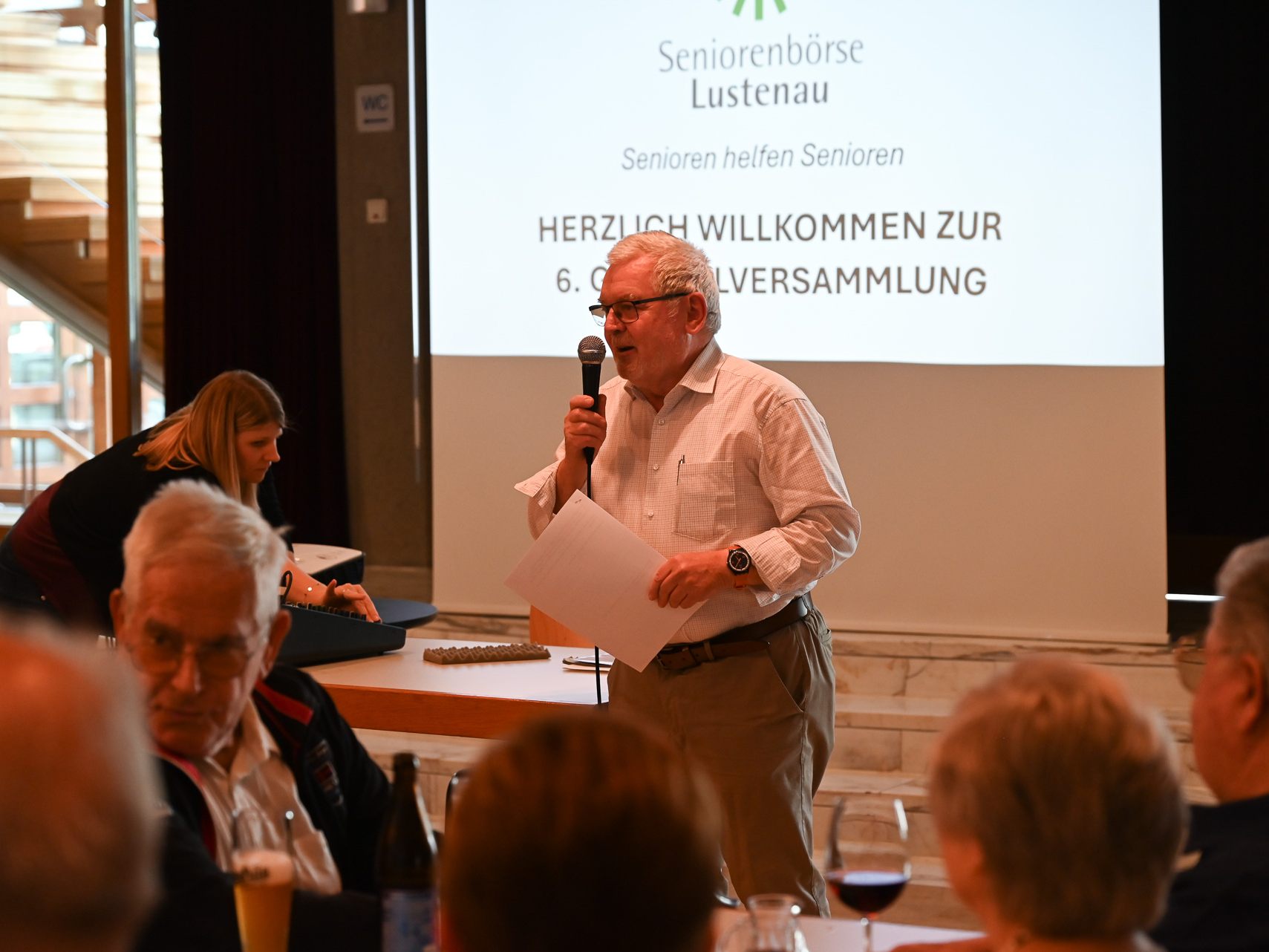 Die Seniorenbörse lud zur Jahreshauptversammlung. Obmann Helmut Hagen informierte die Anwesenden über ihre geleisteten Einsätze. Die Seniorenbörse lud zur Jahreshauptversammlung. Obmann Helmut Hagen informierte die Anwesenden über ihre geleisteten Einsätze.