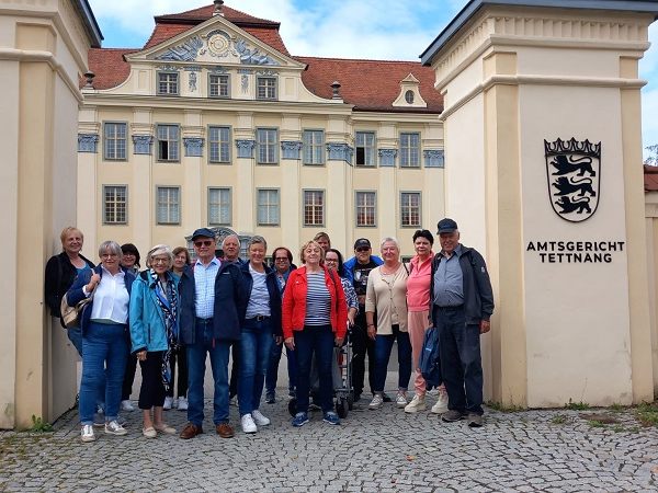 Dornbirner Pensionisten auf den Spuren der Montforter und Hopfensäue Dornbirner Pensionisten auf den Spuren der Montforter und Hopfensäue