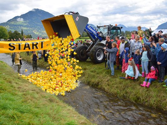 Bludescher Entenrennen