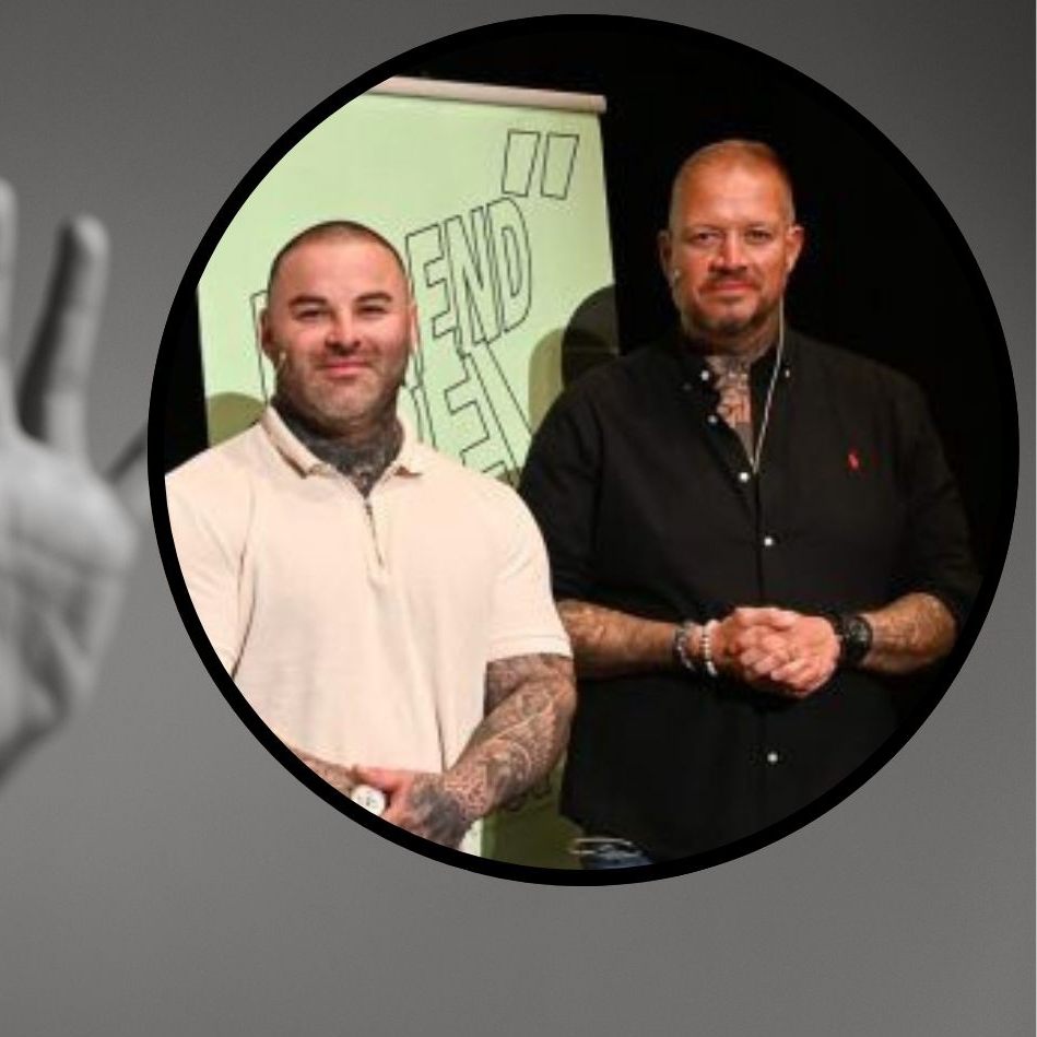 Kassra Zargan und Philip Schlaffer sprachen über ihre Erfahrungen in der rechtsextremen Szene.