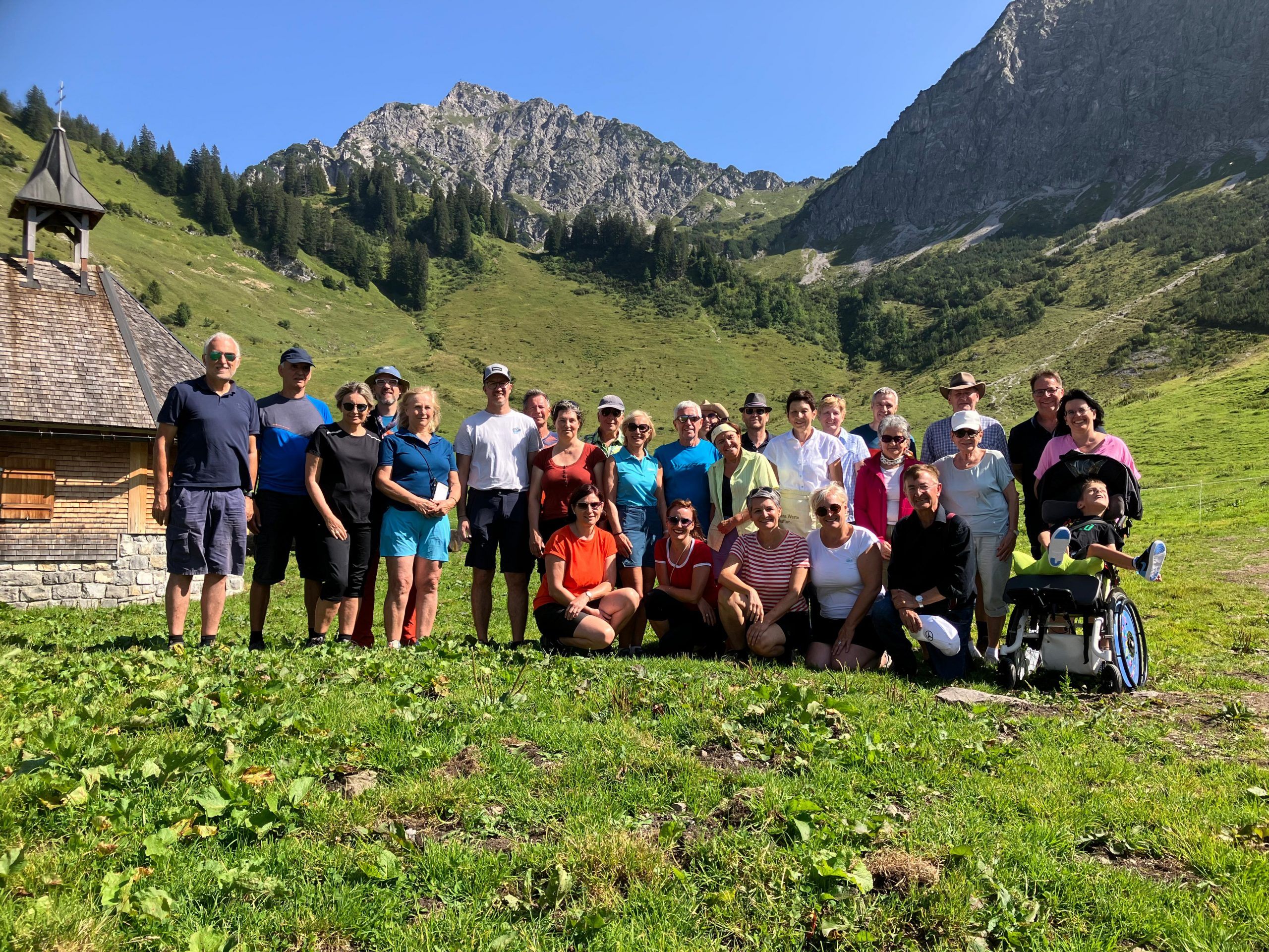 Gildenball-Gewinner genießen Wanderung mit LR Gantner Gildenball-Gewinner genießen Wanderung mit LR Gantner