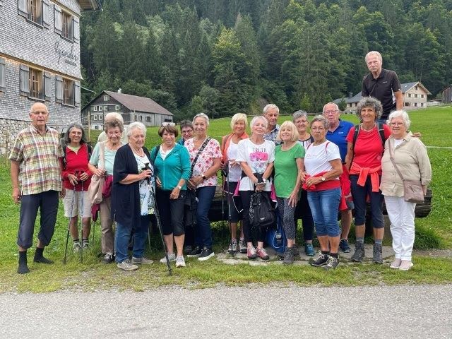 Wanderung nach Schönenbach Wanderung nach Schönenbach