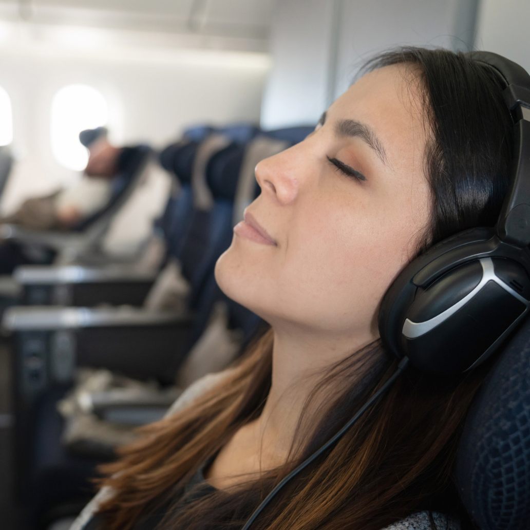 Der Körper muss sich in einer Höhe von 13.000 Metern erst an den veränderten Umgebungsdruck anpassen.