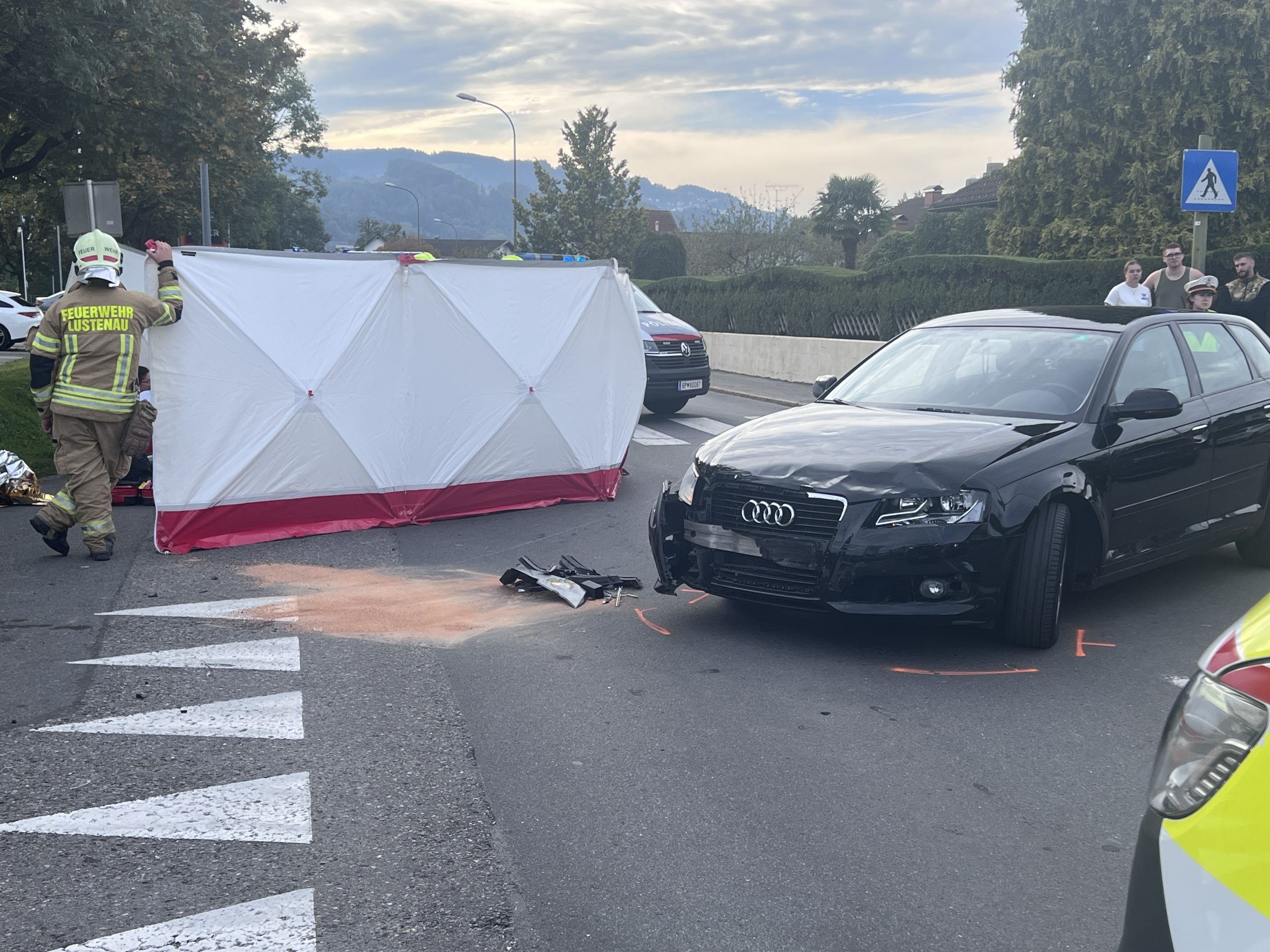 Ein Motorradfahrer wurde bei einem Unfall in Lustenau verletzt.
