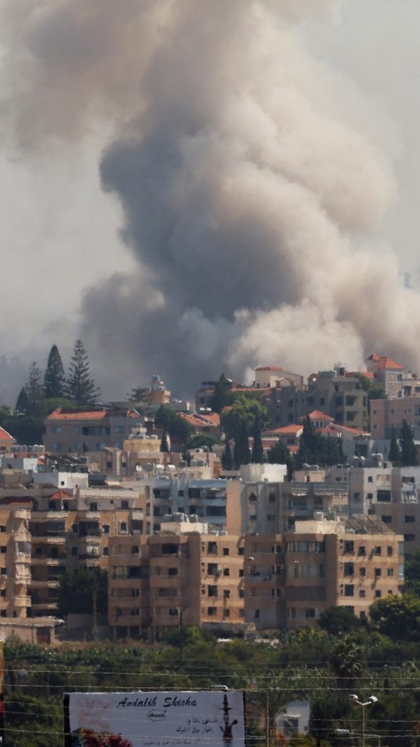 Israels Militär erhöht den Druck auf die Schiitenmiliz Hisbollah im Libanon.