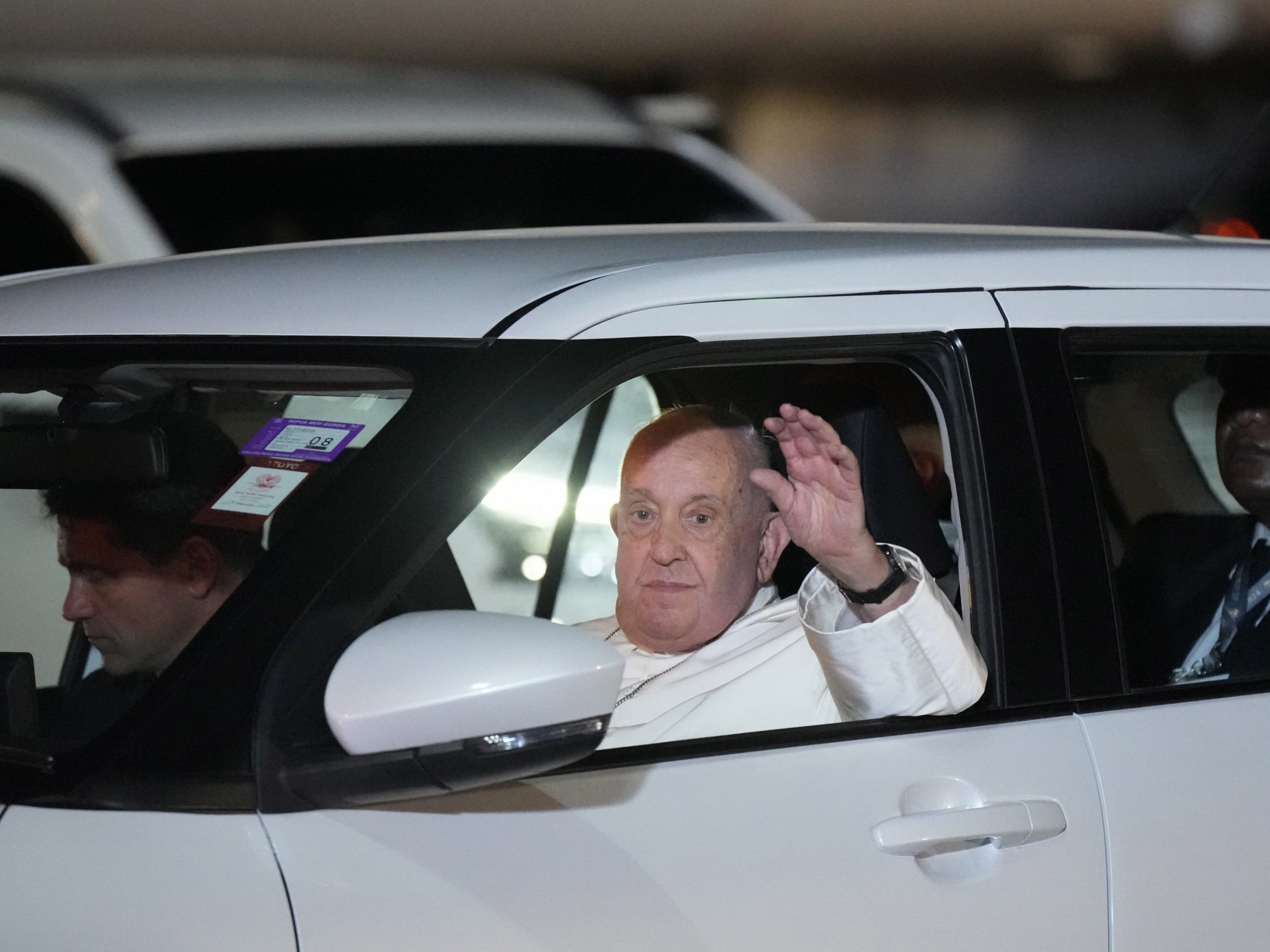Eine Spezialeinheit soll ein Attentat auf Papst Franziskus verhindert haben. Eine Spezialeinheit soll ein Attentat auf Papst Franziskus verhindert haben.