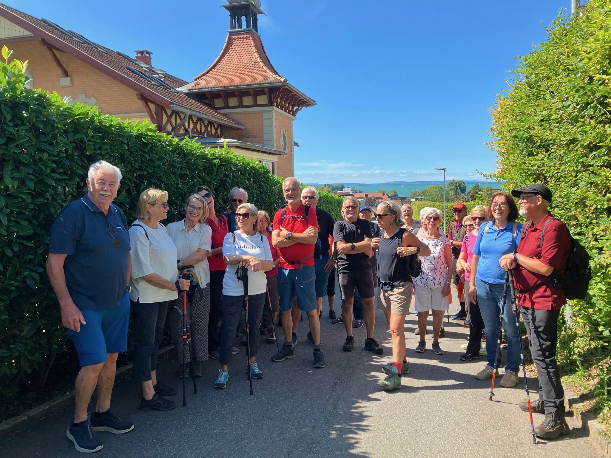 Die V50plus Bregenz-Wanderer am Start zur Genuss-Tour am unteren Pfänderhang