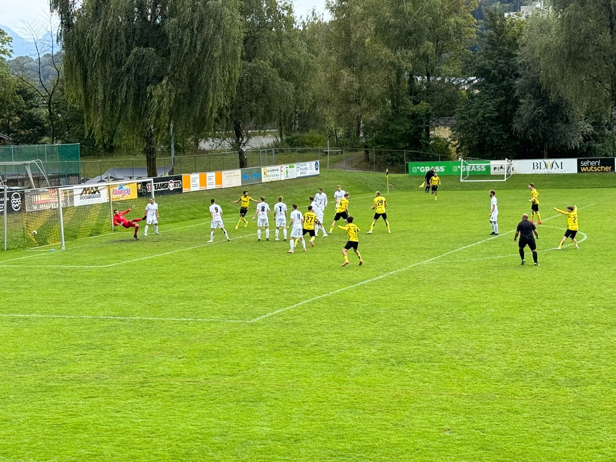 In der zweiten Spielminute brachte Marko Stajnko Höchst per Kopf in Führung. In der zweiten Spielminute brachte Marko Stajnko Höchst per Kopf in Führung.